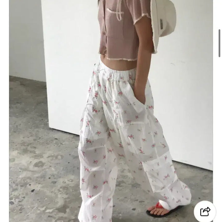 [BUNJANG] Wia Flower Cargo Pants / 위아 플라워 카고 팬츠