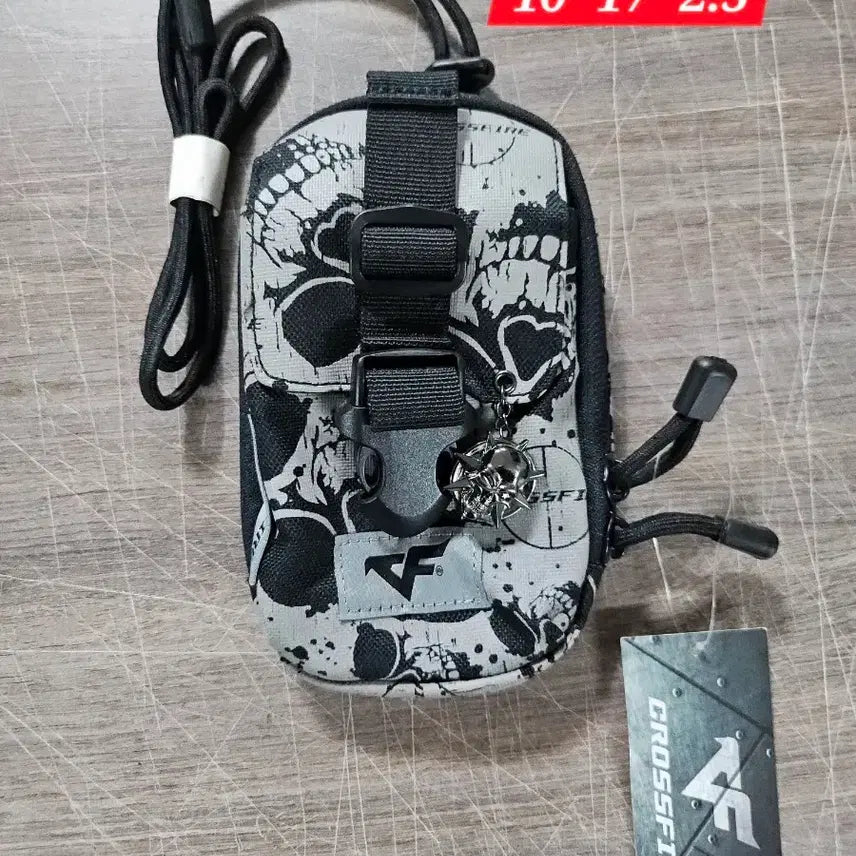 [BUNJANG] Crossfire Skull Pattern Mini Cross Bag / CROSSFIRE 해골 패턴 미니 크로스백