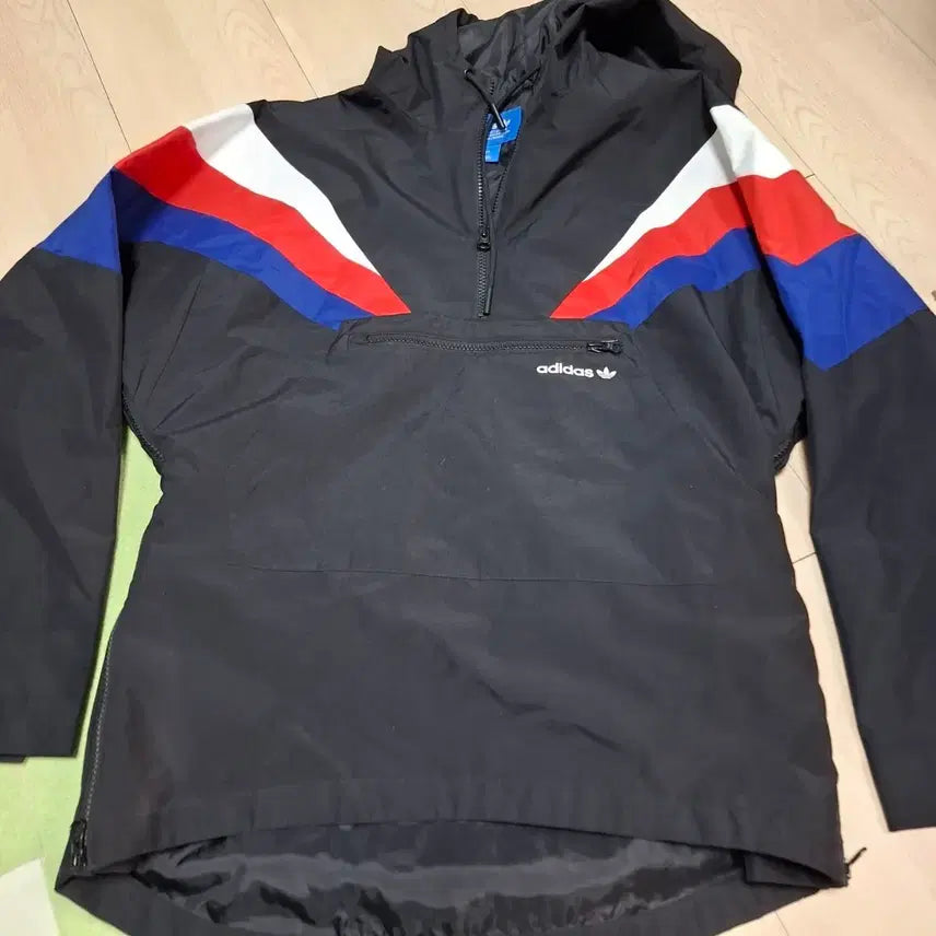[BUNJANG] Adidas Black Color Windbreaker Hooded Jacket / 아디다스 블랙 컬러 바람막이 후드 자켓
