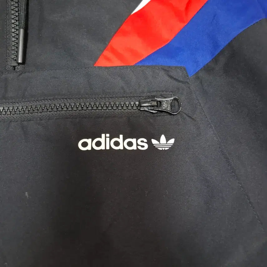 [BUNJANG] Adidas Black Color Windbreaker Hooded Jacket / 아디다스 블랙 컬러 바람막이 후드 자켓