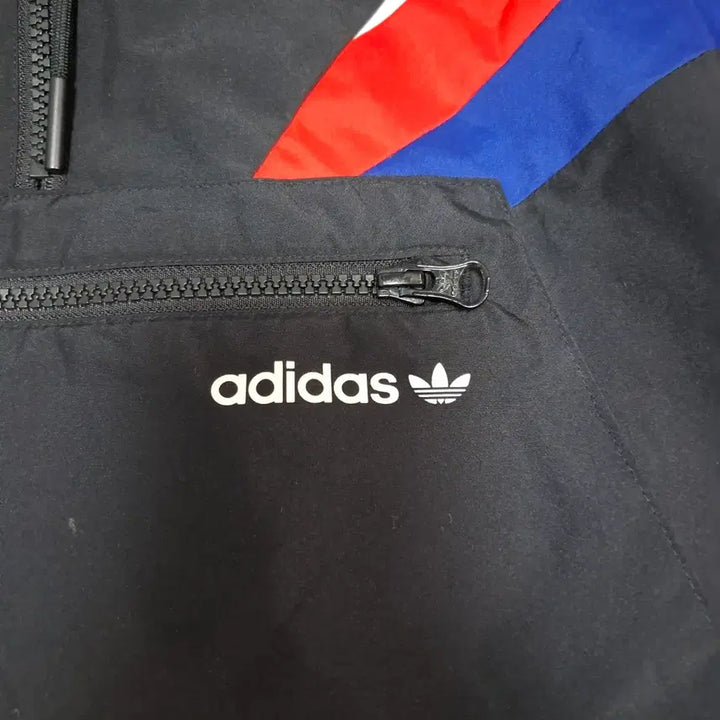 [BUNJANG] Adidas Black Color Windbreaker Hooded Jacket / 아디다스 블랙 컬러 바람막이 후드 자켓