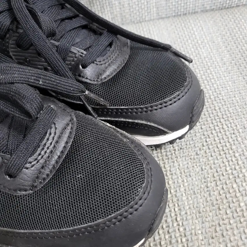 [BUNJANG] Nike Air Max Sneakers Size 235 / 나이키 에어맥스 운동화 235