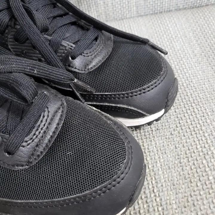 [BUNJANG] Nike Air Max Sneakers Size 235 / 나이키 에어맥스 운동화 235