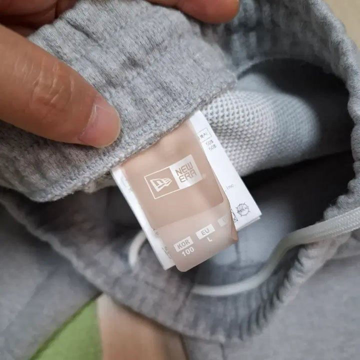 [BUNJANG] New Era Shorts / 뉴에라 반바지