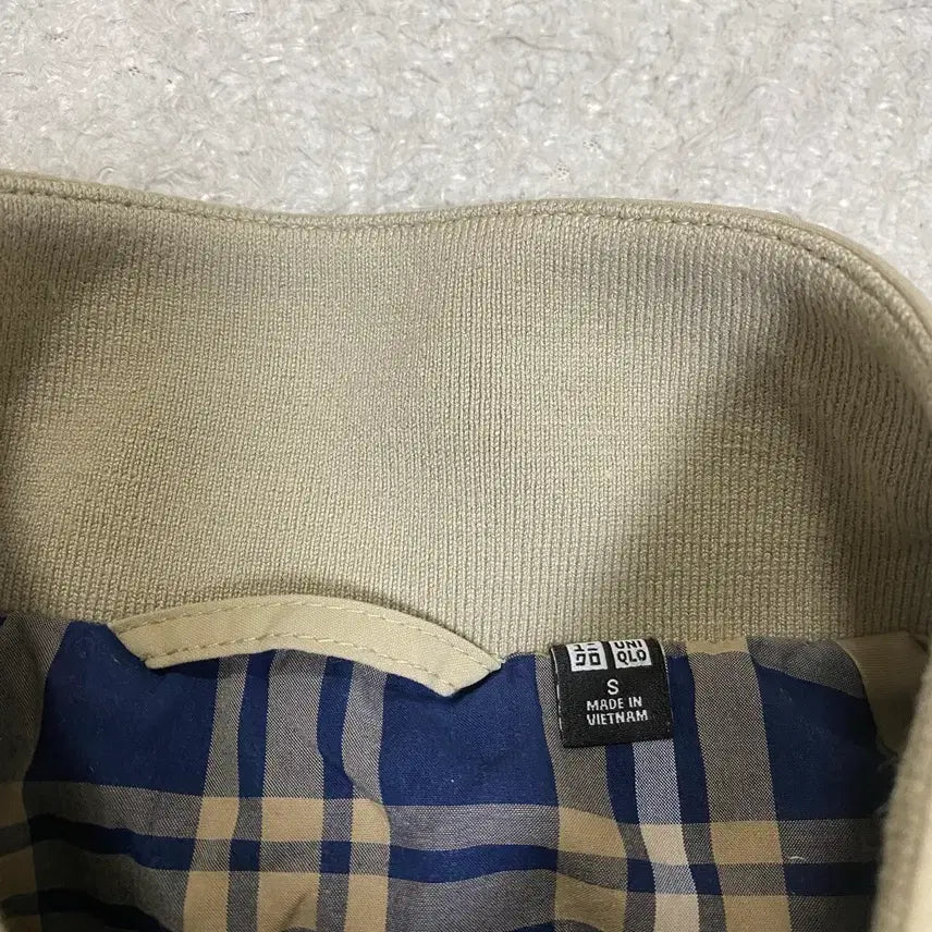 [SOLD OUT] 유니클로 바라쿠타 자켓 s