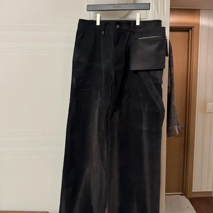 [BUNJANG] JiyongKim 25AW Sun Bleach Double Knee Pants Black / 지용킴 25AW 선블리치 더블니 팬츠 블랙