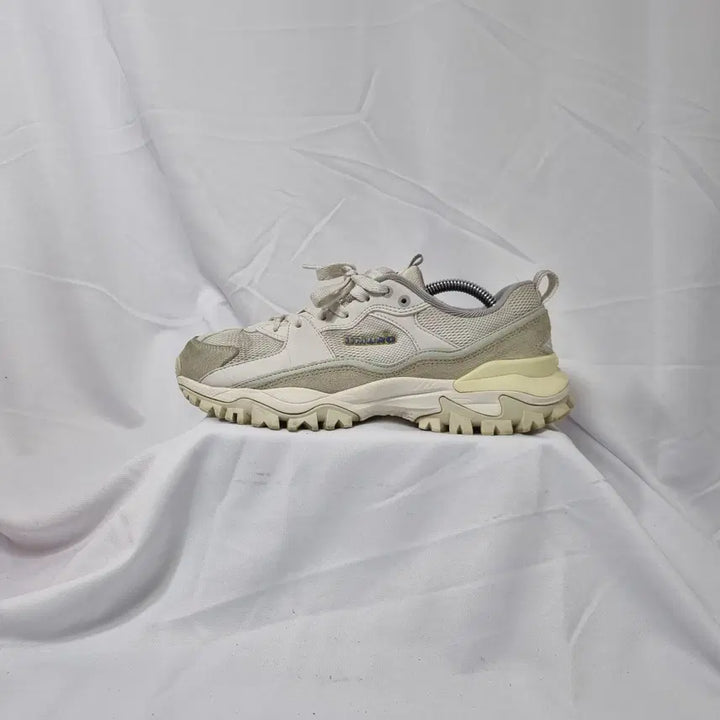 [BUNJANG] Umbro Bumpy Grey Sneakers Vintage / 빈티지하서 250 엄브로 범피 그레이 스니커즈 운동화
