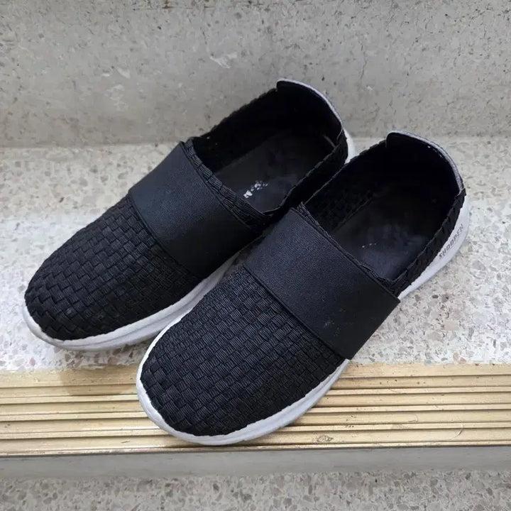[BUNJANG] Spigen Black Mesh Slip-On Sneakers 265 / 슈펜 블랙 메쉬 슬립온 운동화 265