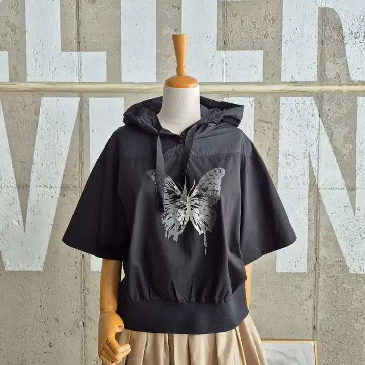 [BUNJANG] Lee Sang Bong Butterfly Print Short Sleeve Hoodie / 이상봉 나비 프린팅 반팔후드티