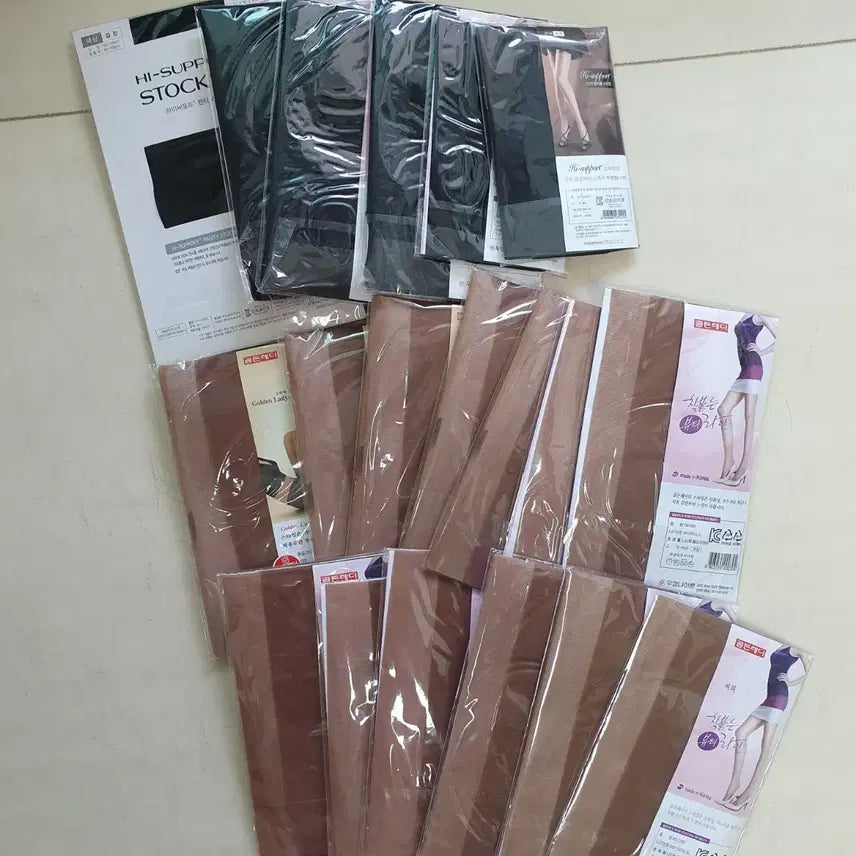 [SOLD OUT] [새상품]고탄력 튼튼한 팬티스타킹 검정 6개, 커피 13개
