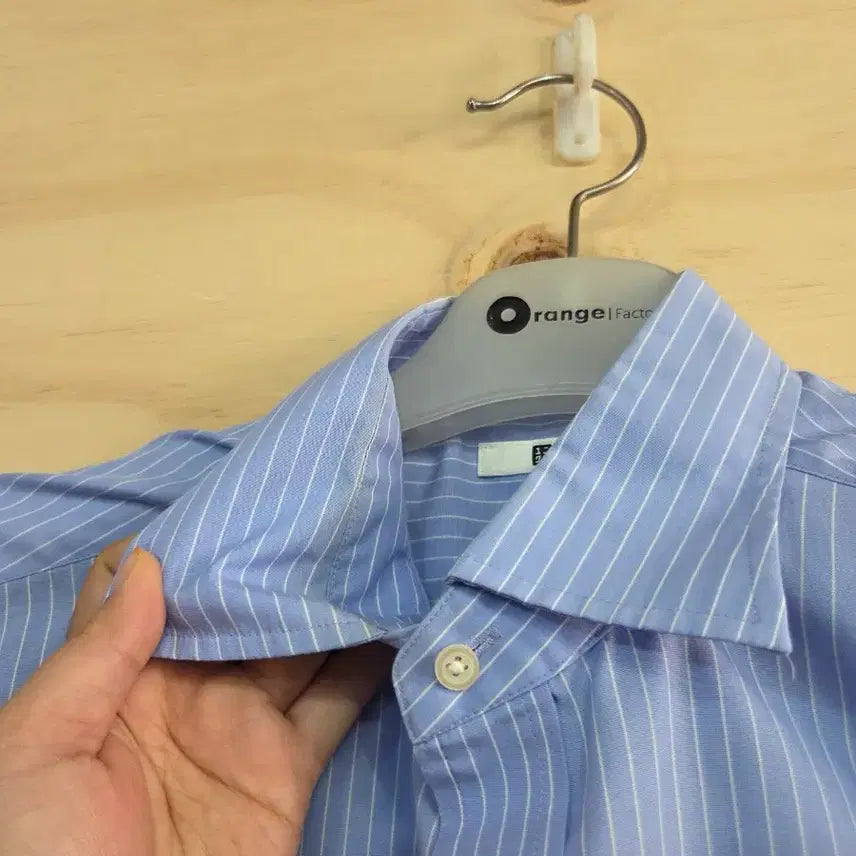 [BUNJANG] Uniqlo Short Sleeve Shirt Blue Stripe M / 109) 유니클로 반팔 셔츠