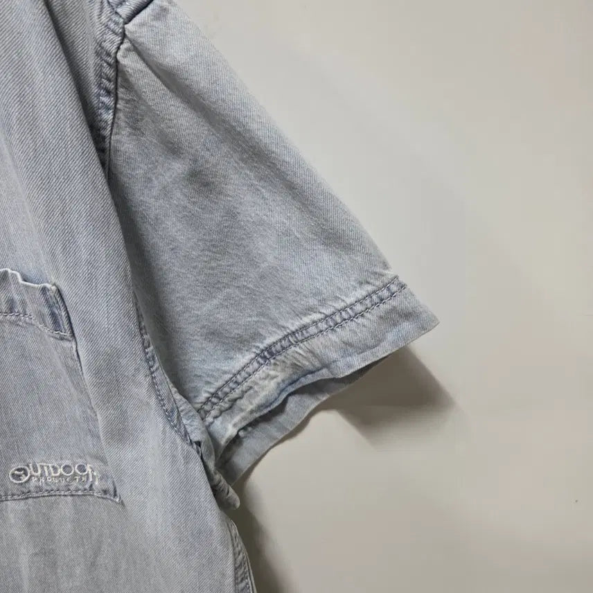 [BUNJANG] Outdoor Products Light Blue Denim Short Sleeve Shirt / 아웃도어프로덕츠 라이트블루 데님 반팔 셔츠 S 26050601