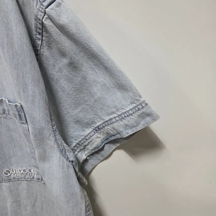 [BUNJANG] Outdoor Products Light Blue Denim Short Sleeve Shirt / 아웃도어프로덕츠 라이트블루 데님 반팔 셔츠 S 26050601