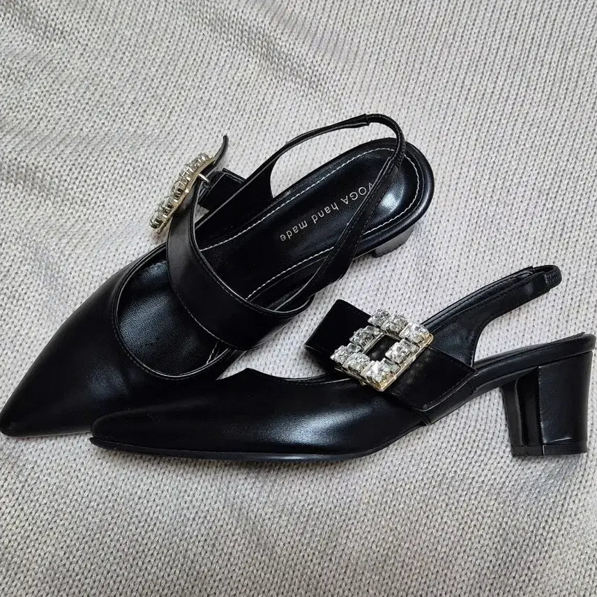 [BUNJANG] Boga Mary Jane Cubic Point Stiletto Mid Heel Pumps / 보가 메리제인 큐빅 포인트 스틸레토 미들굽 펌프스(230-235)