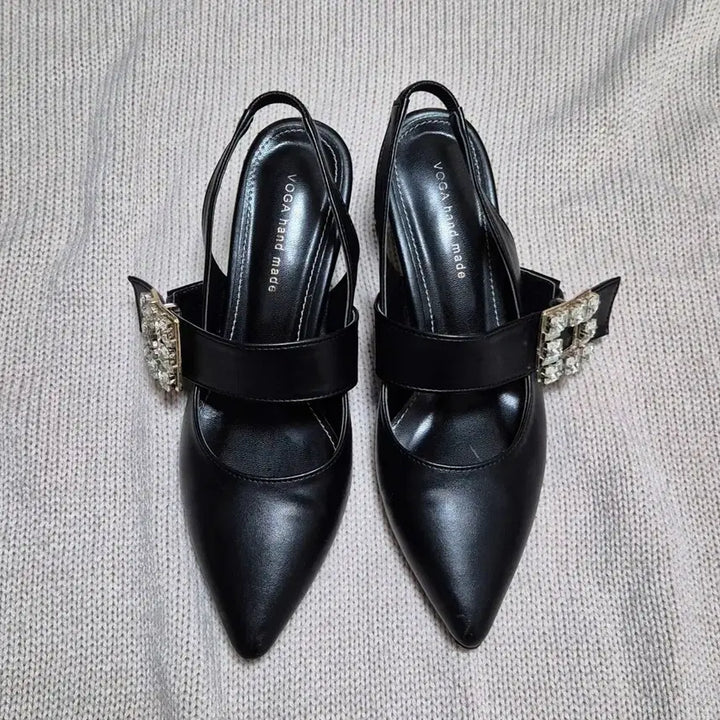 [BUNJANG] Boga Mary Jane Cubic Point Stiletto Mid Heel Pumps / 보가 메리제인 큐빅 포인트 스틸레토 미들굽 펌프스(230-235)