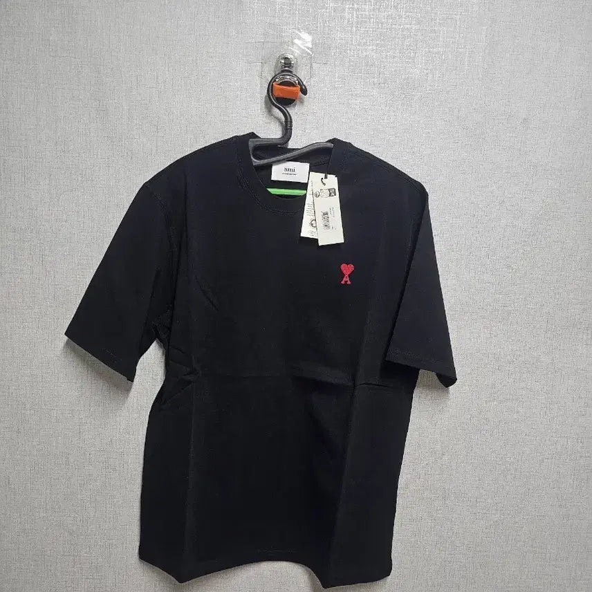 [BUNJANG] AMI Small Heart Short Sleeve T-Shirt Black S / 아미 스몰 하트 반팔 티셔츠 블랙s