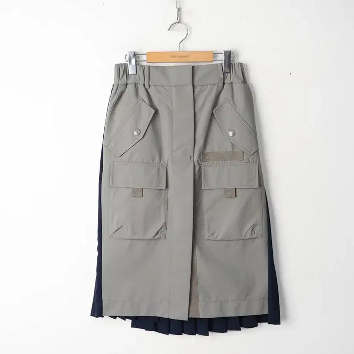 [SOLD OUT] 26/럭키슈에뜨 백 플리츠 유틸리티 카고포켓 스커트
