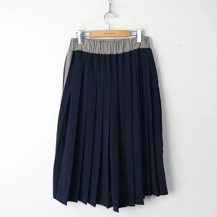 [SOLD OUT] 26/럭키슈에뜨 백 플리츠 유틸리티 카고포켓 스커트