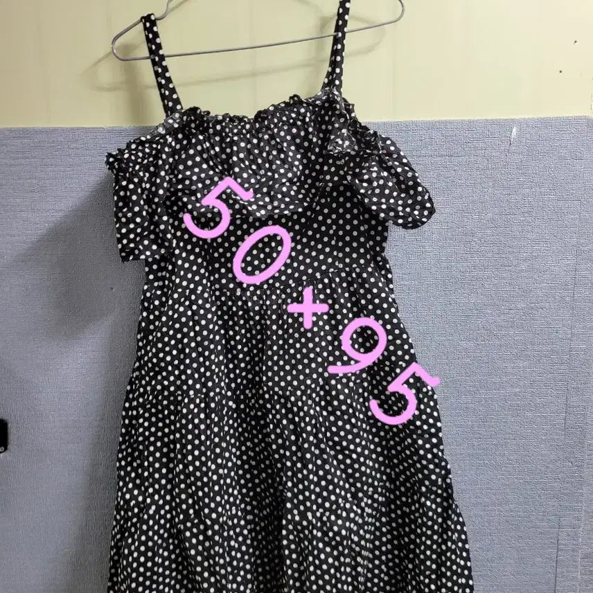 [BUNJANG] Black Polka Dot Off-the-Shoulder Dress / 검정색 물방울무늬 오프숄더 원피스