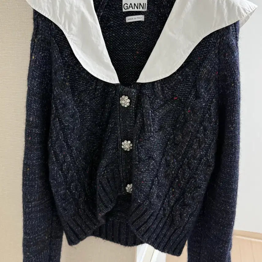 [BUNJANG] GANNI Embellished Cardigan / GANNI 가니 보석 가디건