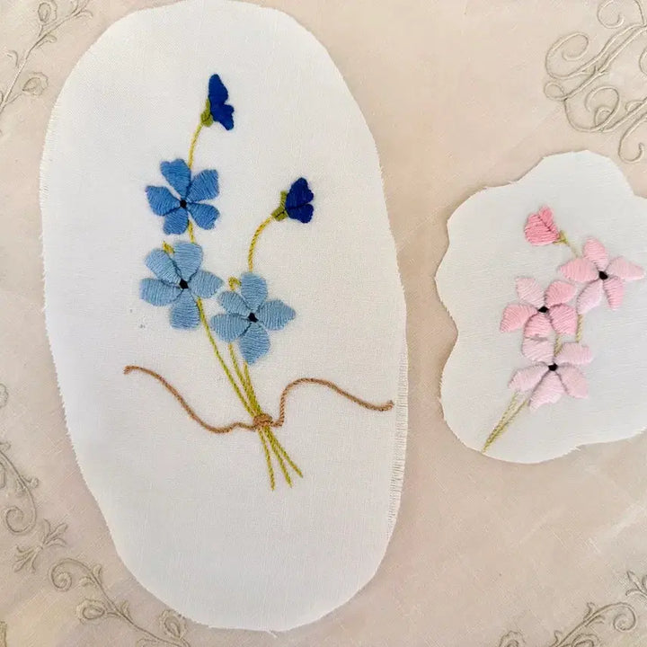 [BUNJANG] Linen Embroidered Flower Bouquet Doilies Set (Blue + Pink) / 린넨 손자수 꽃다발도일리 2개세트 블루+핑크