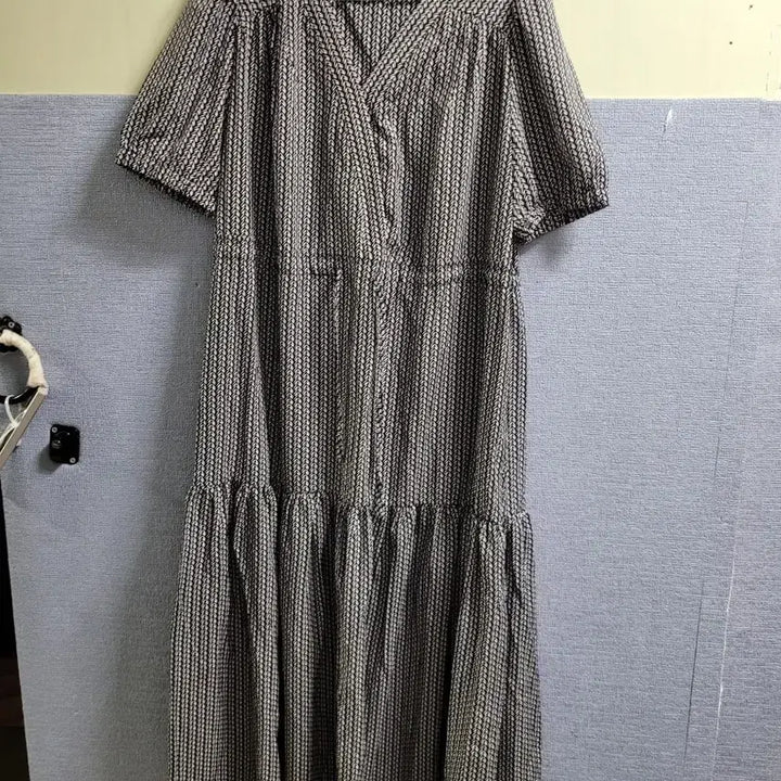 [BUNJANG] Patterned Short-Sleeve Long Dress / 패턴 반팔 롱 원피스