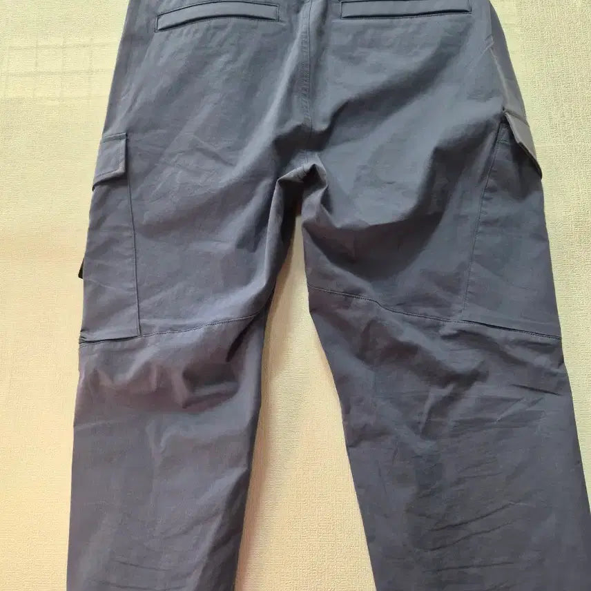 [BUNJANG] National Geographic 9-Length Jogger Pants Blue / 내셔널지오그래픽 조거팬츠 9부바지 블루86