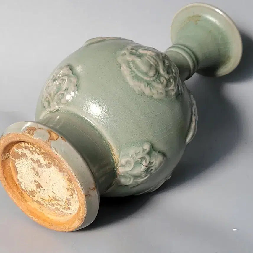 [BUNJANG] Yongcheon Kiln Celadon Inlaid Vase / 용천요 청자 첩화  도자기 화병