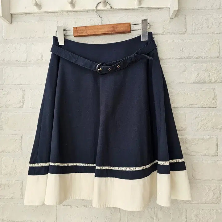 [BUNJANG] LODISPOTTO Flare Skirt / LODISPOTTO 플레어스커트