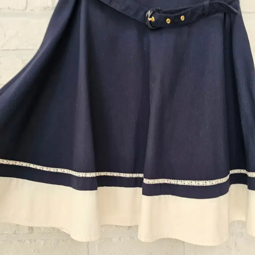 [BUNJANG] LODISPOTTO Flare Skirt / LODISPOTTO 플레어스커트