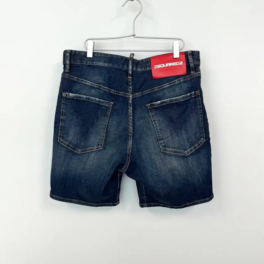 [BUNJANG] DSQUARED2 Washed Denim Shorts / DSQUARED2 디스퀘어드2 워싱 데님 쇼츠 반바지 매장판 46