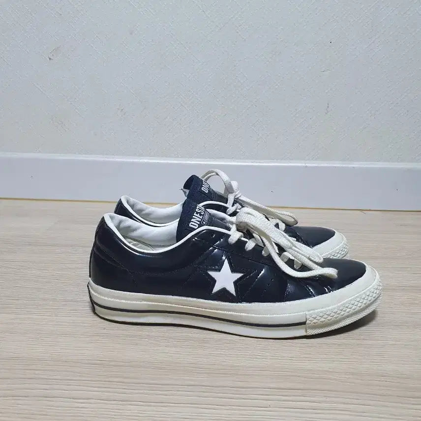 [BUNJANG] Converse One Star Low Black Sneakers (US 6.5 / 250mm) / 컨버스 원스타 로우 한별 블랙 스니커즈 250