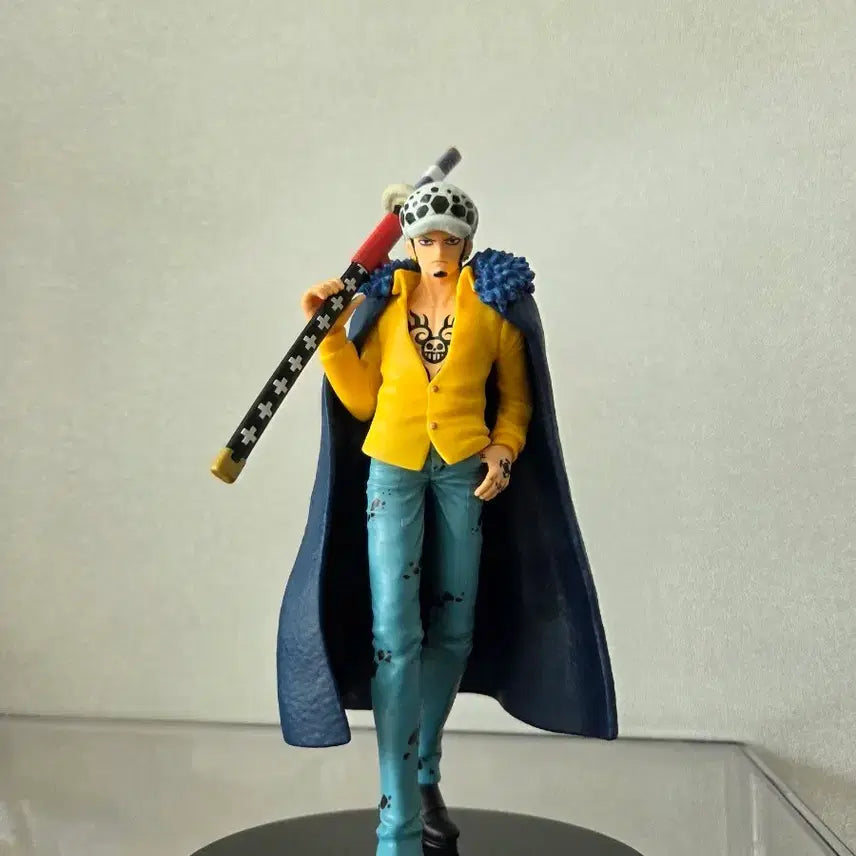 [BUNJANG] Trafalgar Law One Piece Figure / 원피스 트라팔가 로우 피규어