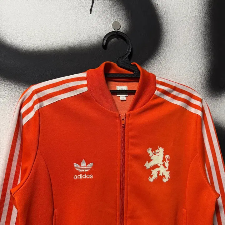 [BUNJANG] Adidas Firebird Netherlands Big Printing Crop Zip-Up Jacket / 아디다스 파이어버드 네덜란드 빅 프린팅 크롭 집업 자켓
