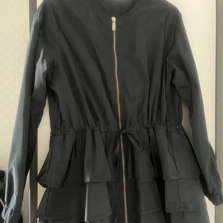 [BUNJANG] Ruffled Transitional Jacket Black / 프릴 간절기자켓
