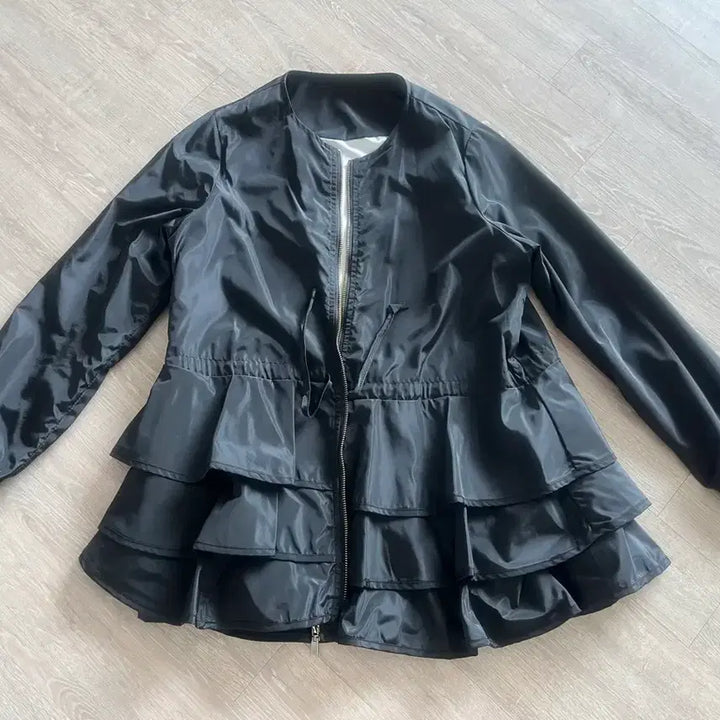 [BUNJANG] Ruffled Transitional Jacket Black / 프릴 간절기자켓