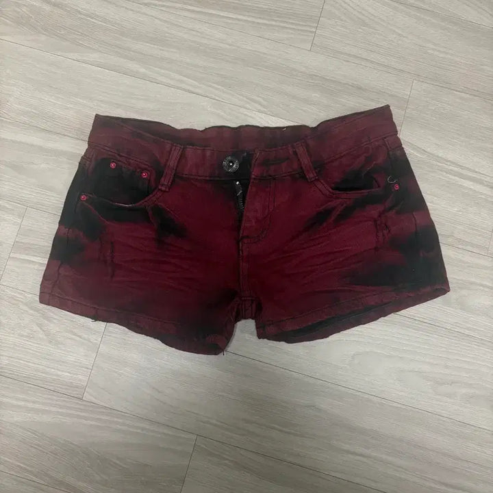 [BUNJANG] Punk Red Shorts / 펑크 레드 반바지