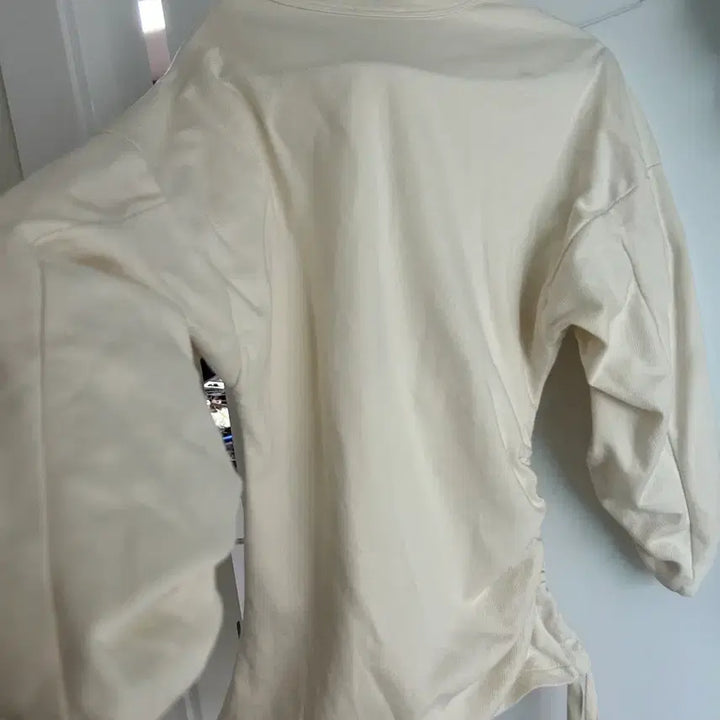 [BUNJANG] Zara W&amp;B Shirring Sweatshirt Ivory / ZARA W&amp;B 아이보리 셔링 맨투맨 S