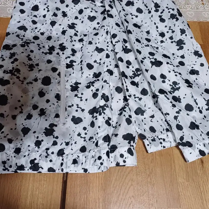[BUNJANG] Fila Spray Art Jumper Size 100 / 휠라 스프레이 아트 점퍼