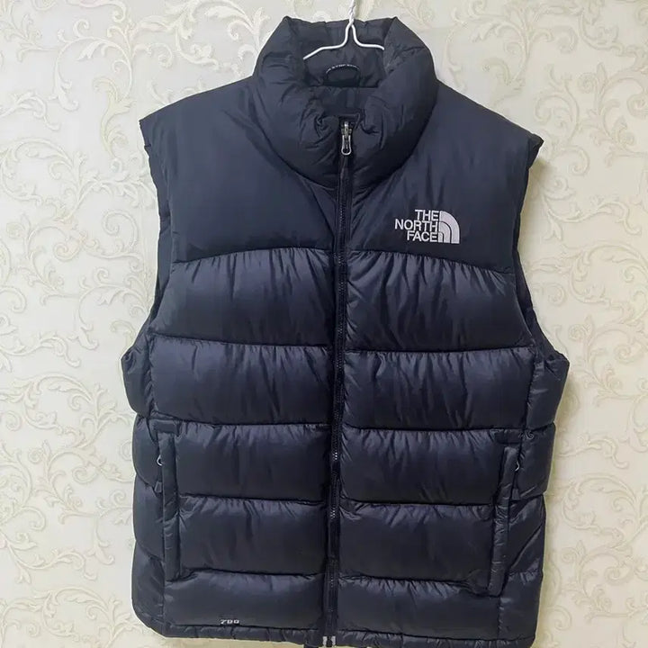 [SOLD OUT] 노스페이스 700 블랙 눕시 패딩 조끼