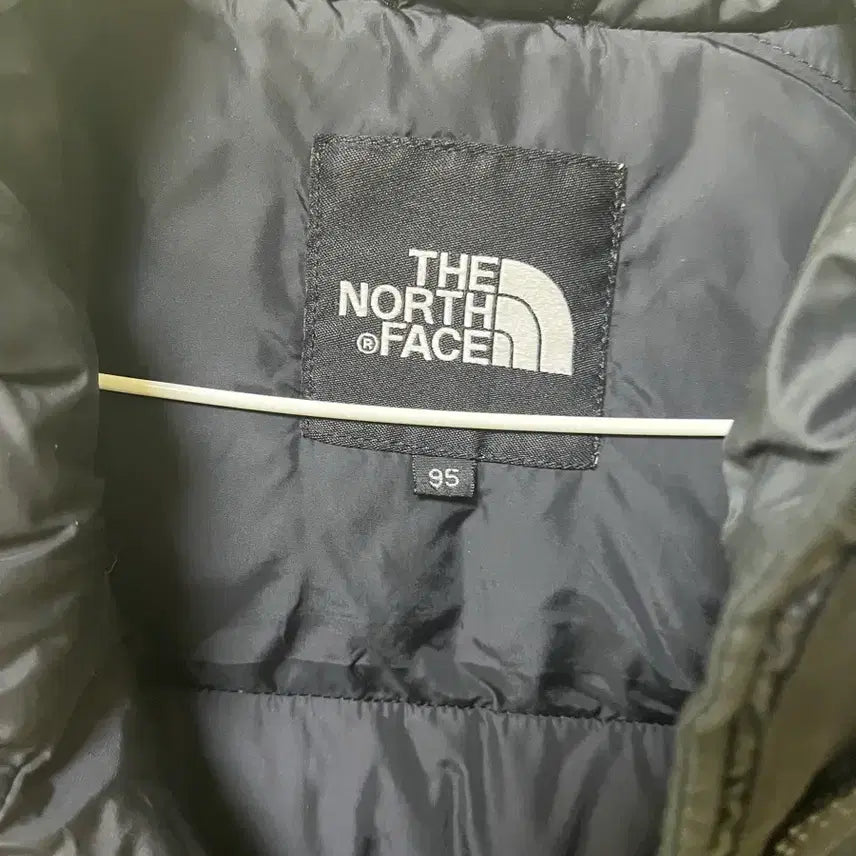 [SOLD OUT] 노스페이스 700 블랙 눕시 패딩 조끼