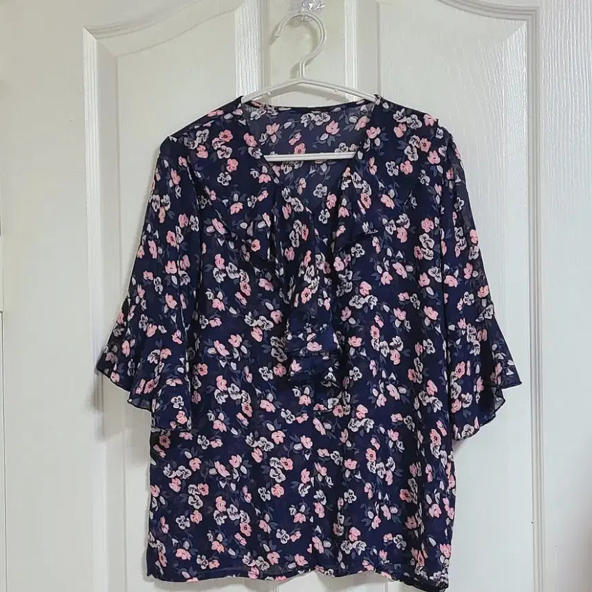 [BUNJANG] Flower Print Ruffle Sleeve Blouse + Wide Sleeve Blouse Set / [새상품]플라워 5부 러플 소매 블라우스+플라워 넓은 소매 블라우스 2벌