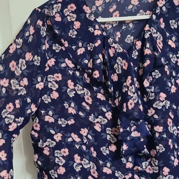 [BUNJANG] Flower Print Ruffle Sleeve Blouse + Wide Sleeve Blouse Set / [새상품]플라워 5부 러플 소매 블라우스+플라워 넓은 소매 블라우스 2벌