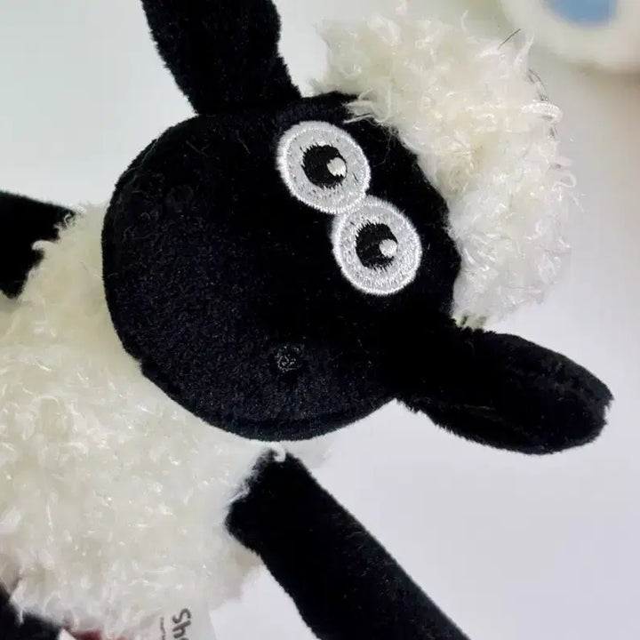 [BUNJANG] The Shaun the Sheep Plush Keychain / 숀더쉽 봉제인형 키링