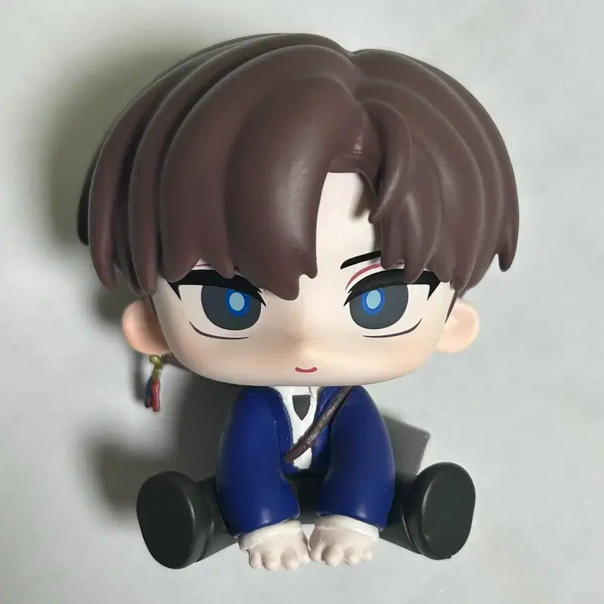 [BUNJANG] THE BOYZ Younghoon All Sit Figure / 괴담출근 괴출 최요원 모두앉아 피규어