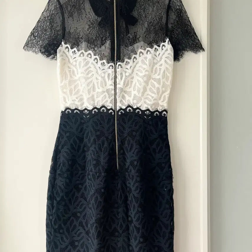 [BUNJANG] Sandro Rozen Two-Tone Lace Dress Size 1 / Sandro 산드로 로젠 레이스원피스