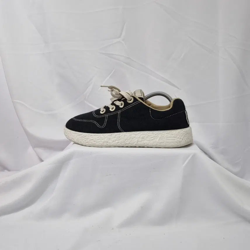 [SOLD OUT] 빈티지하서 240 르무통 메이트 메리노울 블랙 스니커즈 운동화