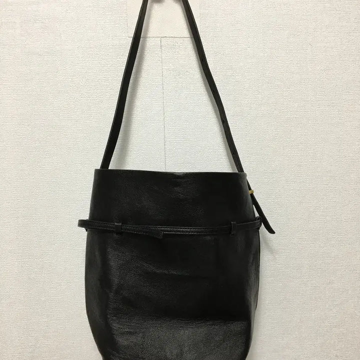 [BUNJANG] Sisley Real Leather Shoulder Bag / 2025신상 시슬리 리얼가죽 숄더백 가방