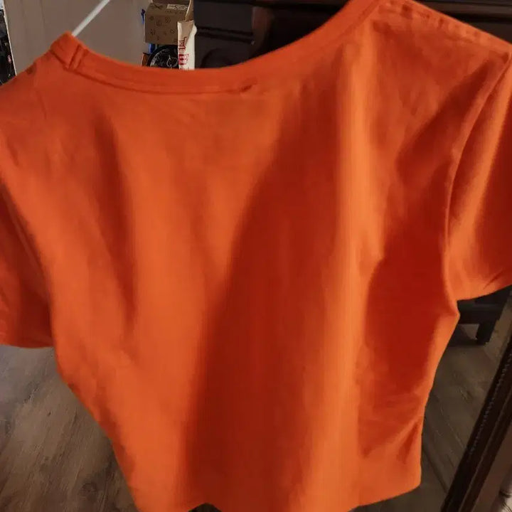 [BUNJANG] Orange Short Sleeve T-Shirt with Unique Chest Print / 테켓