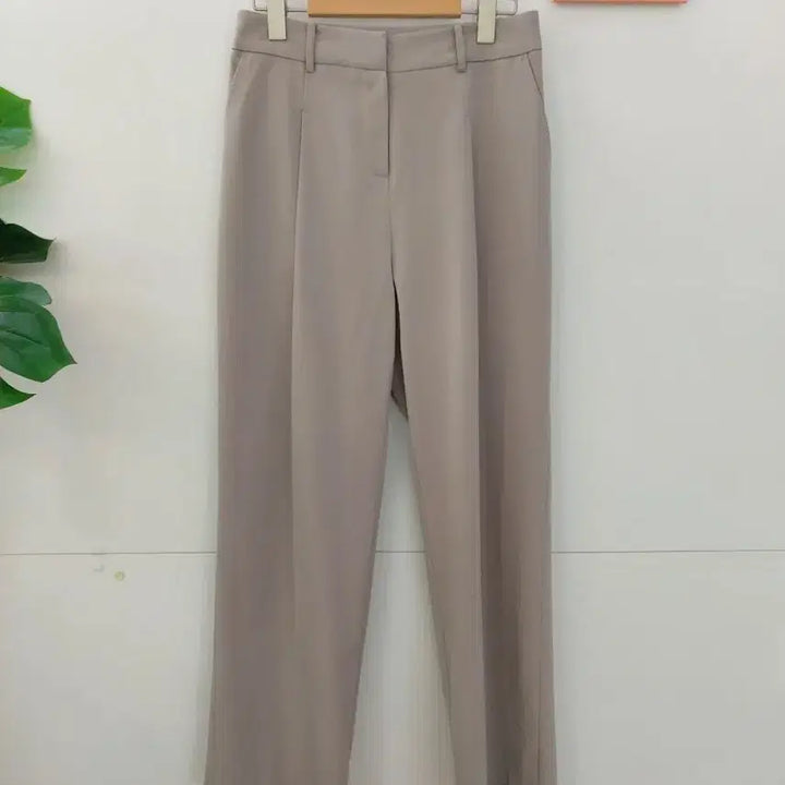 [BUNJANG] OUTSHELL Pinched-Pleat Slacks Size 66 / OUTSHELL 핀턱 슬랙스 66